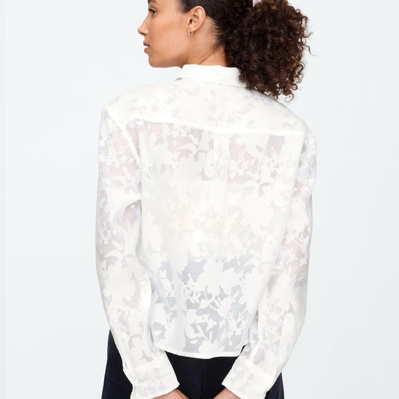 GAP Sheer Floral Cropped Button Down Curved Hem Off White Women’s Size Small - Picture 2 of 7